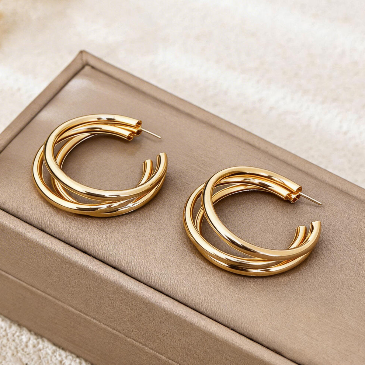 Metal Minimalist Round Earrings